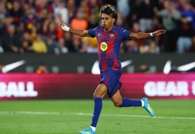 لامين يامال يفوز بجائزة أفضل لاعب في الدوري الإسباني