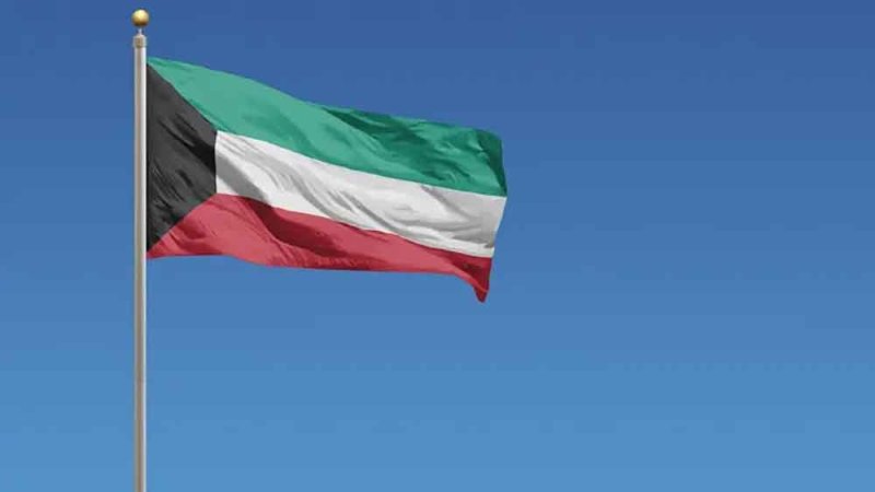 الدفاعات الجوية الكويتية تتصدى لهجمات صاروخية ومسيرات