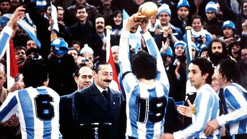 مونديال 1978.. الديكتاتور يأمر الأرجنتينيين بـ"وضع المكياج"