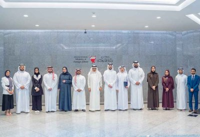 وزير الخارجية يلتقي منتسبي الدفعة الحادية عشرة من برنامج رئيس مجلس الوزراء لتنمية الكوادر الحكومية