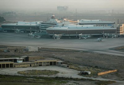 العراق يعلن إغلاق مجاله الجوي بعد إطلاق الصواريخ الإيرانية