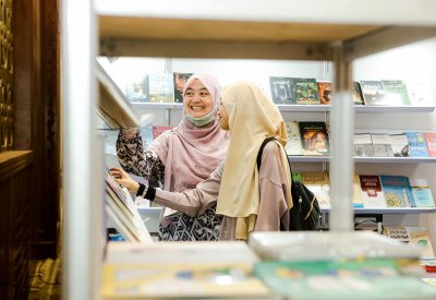 "منصة للتوزيع" تحمل الكتاب الإماراتي إلى كوالالمبور