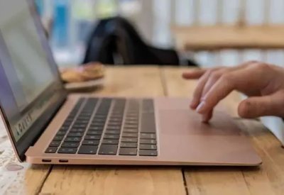 5 مزايا مهمة في ماك بوك إير لن تجدها في MacBook Neo الأرخص سعرًا