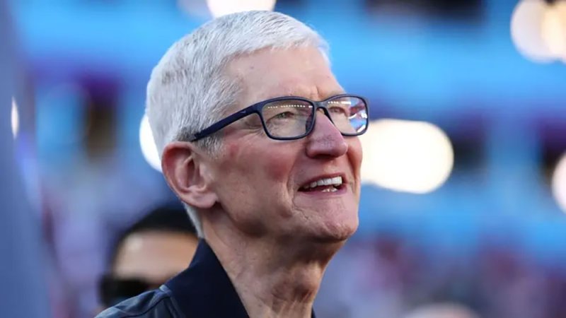 قبل رحيله عن "أبل".. تيم كوك يقود بنفسه معركة الذكاء الاصطناعي لإنقاذ Siri