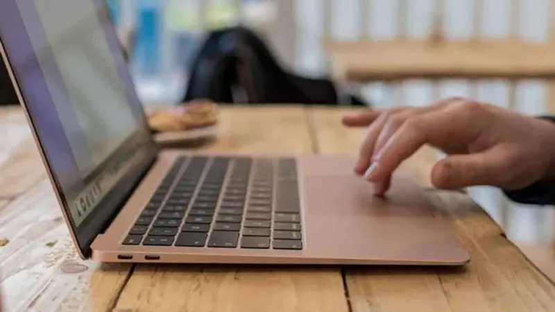 5 مزايا مهمة في ماك بوك إير لن تجدها في MacBook Neo الأرخص سعرًا
