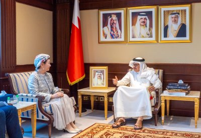 وزير الخارجية يستقبل سفيرة اليابان لدى مملكة البحرين