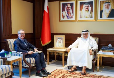 وزير الخارجية يستقبل المدير التنفيذي للمعهد الدولي للدراسات الاستراتيجية في الشرق الأوسط