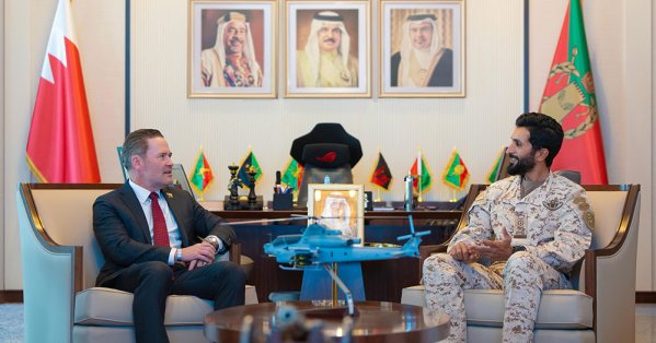 سمو الشيخ ناصر بن حمد آل خليفة يستقبل مندوب الولاي