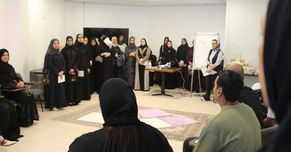 "الهلال الأحمر" البحريني تنظم زيارة تعريفية لأعضائ