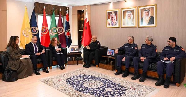 رئيس الشرطة يستقبل المستشار الأمني بسفارة كندا المعتمدة لدى 