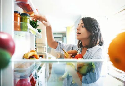 الطعام يحدد ذكاءهم.. هكذا يؤثر النظام الغذائي على قدرات المراهقين العقلية