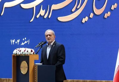 الرئيس الإيراني: يجب أن نُخرج البلاد من حالة لا حرب ولا سلم