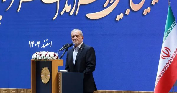 الرئيس الإيراني: يجب أن نُخرج البلاد من حالة لا حرب ولا سلم
