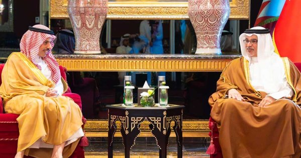سمو ولي العهد رئيس الوزراء يلتقي رؤساء الوفود المشاركة في اج