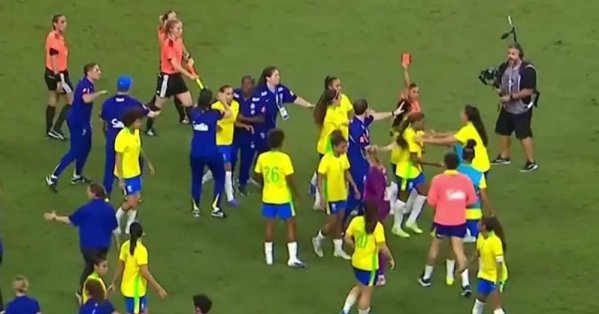 8 بطاقات حمراء للبرازيل في ودية سيدات "فوضوية" ضد أميركا