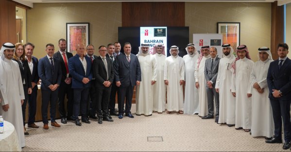 وزير الصناعة والتجارة يفتتح منتدى الشراكة الصناعية البحريني 