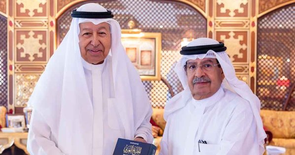 سمو الشيخ علي بن خليفة آل خليفة يستقبل الأستاذ عبدالنبي عبدا
