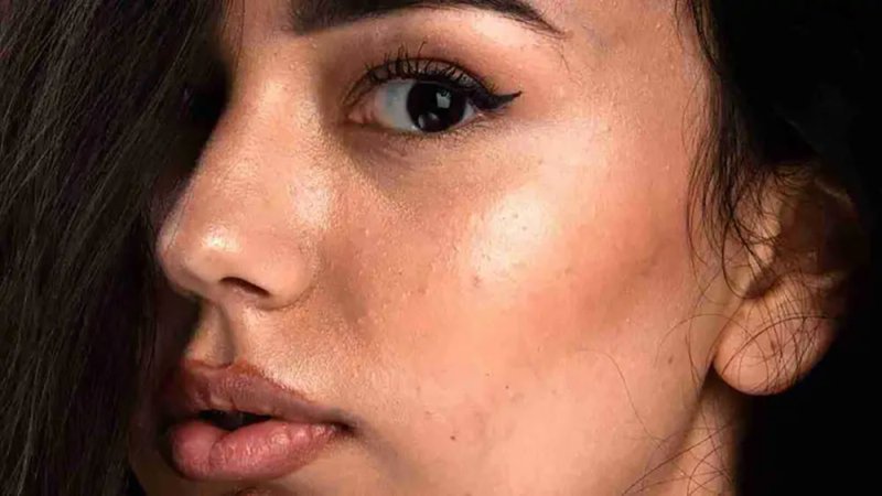 تضييق المسام الواسعة بين الحقيقة والخدع التجميلية