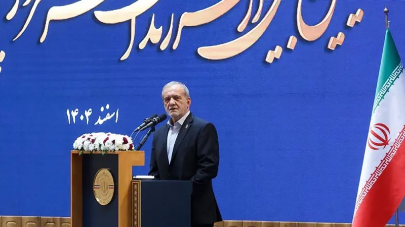 الرئيس الإيراني: يجب أن نُخرج البلاد من حالة لا حرب ولا سلم