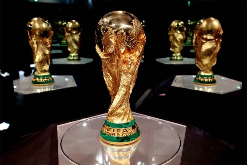 "فيفا" تتوقع 13 مليار دولار إيرادات من كأس العالم .. فما مكاسب الدول المستضيفة؟