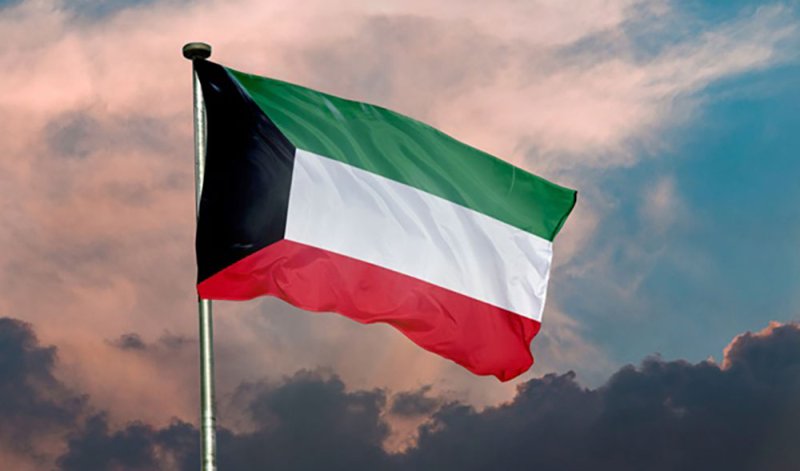 الكويت تغلق أجواءها مؤقتًا وتحوّل الرحلات إلى مطارات بديلة
