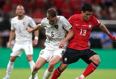 كوريا الجنوبية تستهل مشوارها في كأس العالم بالفوز على التشيك 2-1