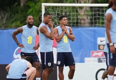 تطورات مثيرة في عملية سرقة منتخب إنجلترا.. الشبهات تطال السائقين