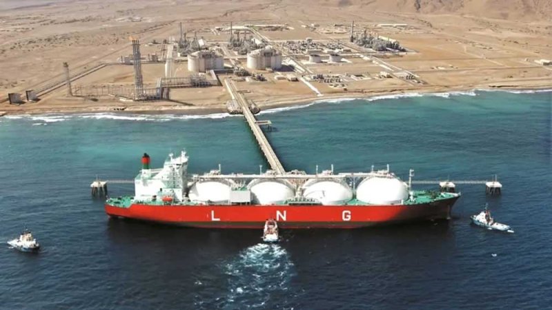 نفط عمان والإمارات يجدان طريقهما إلى أوروبا