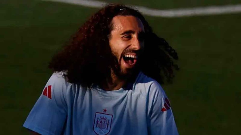 كوكوريلا: أحضرت "بيجامة" زوجتي لجلب الحظ في كأس العالم