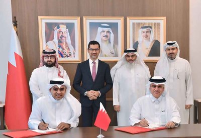 اتفاقية بين «البلديات» و«بتلكو» لتطوير المواقع الإعلانية على الشارع الدائري بالمحرقلانية إلكترونية على الشارع الدائري بالمحرق