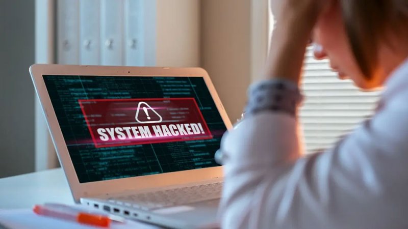 "أوراكل" تحذر من ثغرة أمنية استغلها القراصنة لاختراق أكثر من 100 شركة