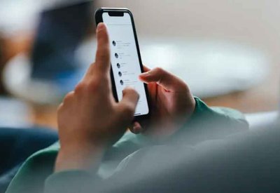 بريطانيا تكشف اليوم عن قيود على مواقع التواصل لمن دون 16 عامًا