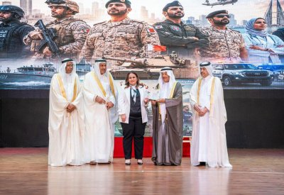 رئيس مجلس الشورى يكرّم كلية البحرين الجامعية تقديراً لدعمها ملتقى البحرين للإعلام والتطوع