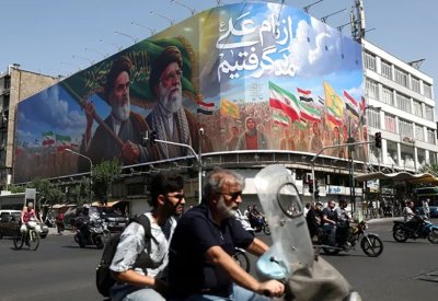 بعد الاتفاق مع أميركا.. تساؤلات حول الحاكم الفعلي لإيران
