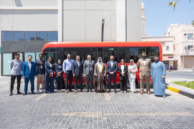 طلبات البحرين تفتتح محطات  الاستراحة الدائمة بالشراكة مع «العمل