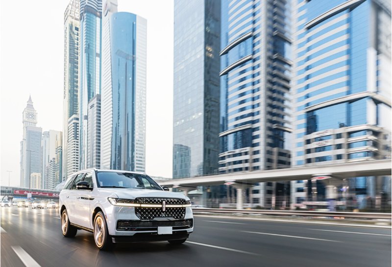 السيارات الرياضية متعددة الاستخدامات من لينكون ترسي معياراً جديداً للفخامة