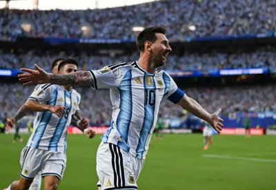 ميسي يعادل كلوزه ويصبح هداف كأس العالم عبر التاريخ
