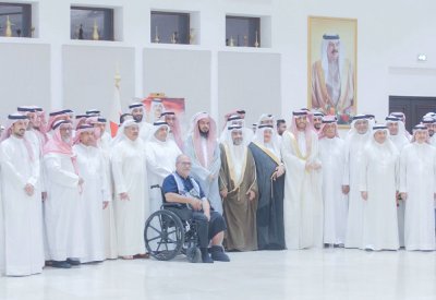 عوائل العمادي والريس والخياط وزمان والبراهيم توقع على وثيقة تأييد وولاء لجلالة الملك المعظم