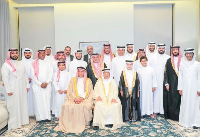 أبناء عائلة المرحوم محمد سلمان الجاسم يجددون الولاء للملك المعظم