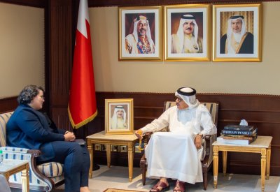 وزير الخارجية يستقبل القائم بأعمال سفارة الولايات المتحدة الأميركية لدى مملكة البحرين