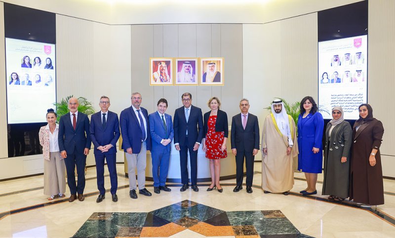 فخرو: العلاقات البحرينية الفرنسية متجذرة وتترجم التوجيهات الملكية السامية لتعزيز الروابط مع الدول الصديقة