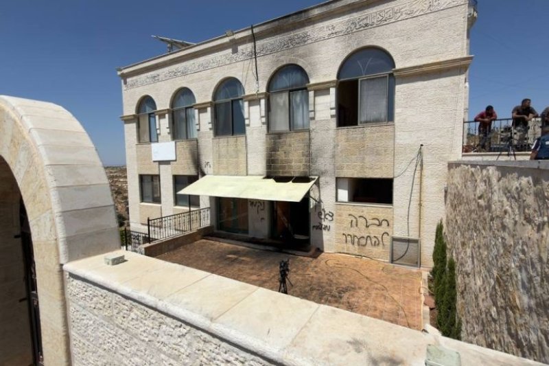 دول عربية وإسلامية تدين استمرار وتصاعد عنف المستوطنين ضد الفلسطينيين في الضفة الغربية المحتلة
