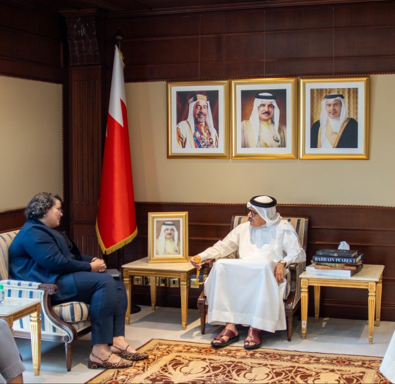 وزير الخارجية يستقبل القائم بأعمال سفارة الولايات المتحدة الأميركية لدى مملكة البحرين