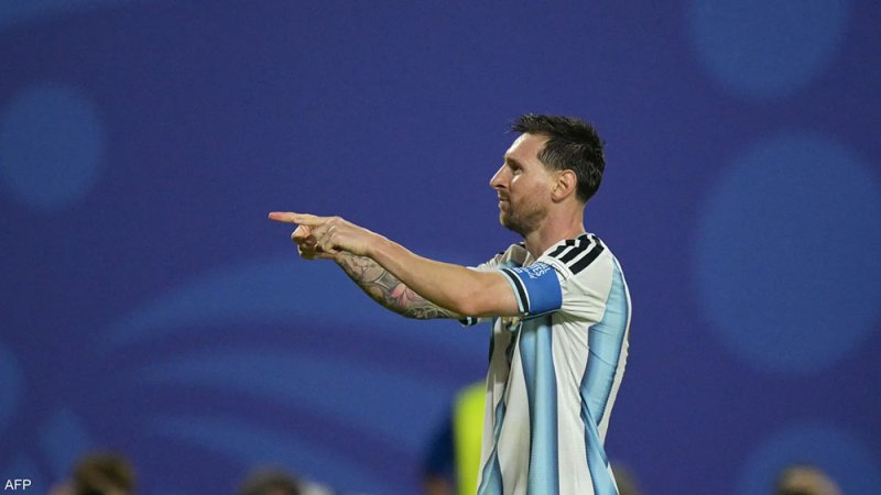 ميسي يختار قدوته.. والمفاجأة أنه “متعصب مدريدي”!