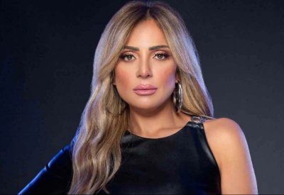 "لن أتنازل".. ريم البارودي تقاضي متابعاً تطاول عليها في "فيسبوك"