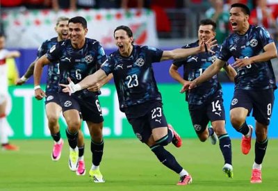 باراغواي المنقوصة تفوز على تركيا وتقصيها من كأس العالم