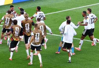 حقيقة معاقبة البدلاء المحتفلين داخل الملعب في كأس العالم
