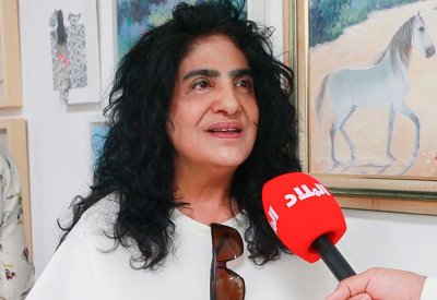 الفنانة التشكيلية عائشة حافظ: تنامٍ مستمر لحضور المرأة في الساحات الفنية