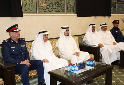 محافظ العاصمة يقوم بزيارة تفقدية لعدد من المآتم في المنامة