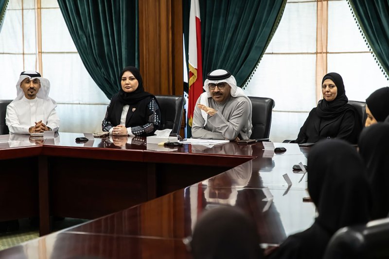 وزير التربية والتعليم يستقبل 180 طالبًا وطالبة من الحاصلين على المعدلات الأعلى على مستوى مملكة البحرين